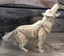 Load image into Gallery viewer, Puzzle: 3D Wood Grey Wolf
