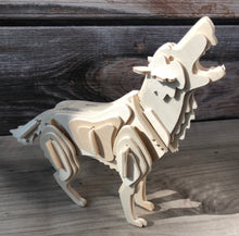 Load image into Gallery viewer, Puzzle: 3D Wood Grey Wolf
